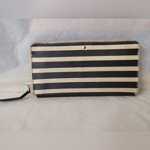 Kate Spade Zip Around Wallet